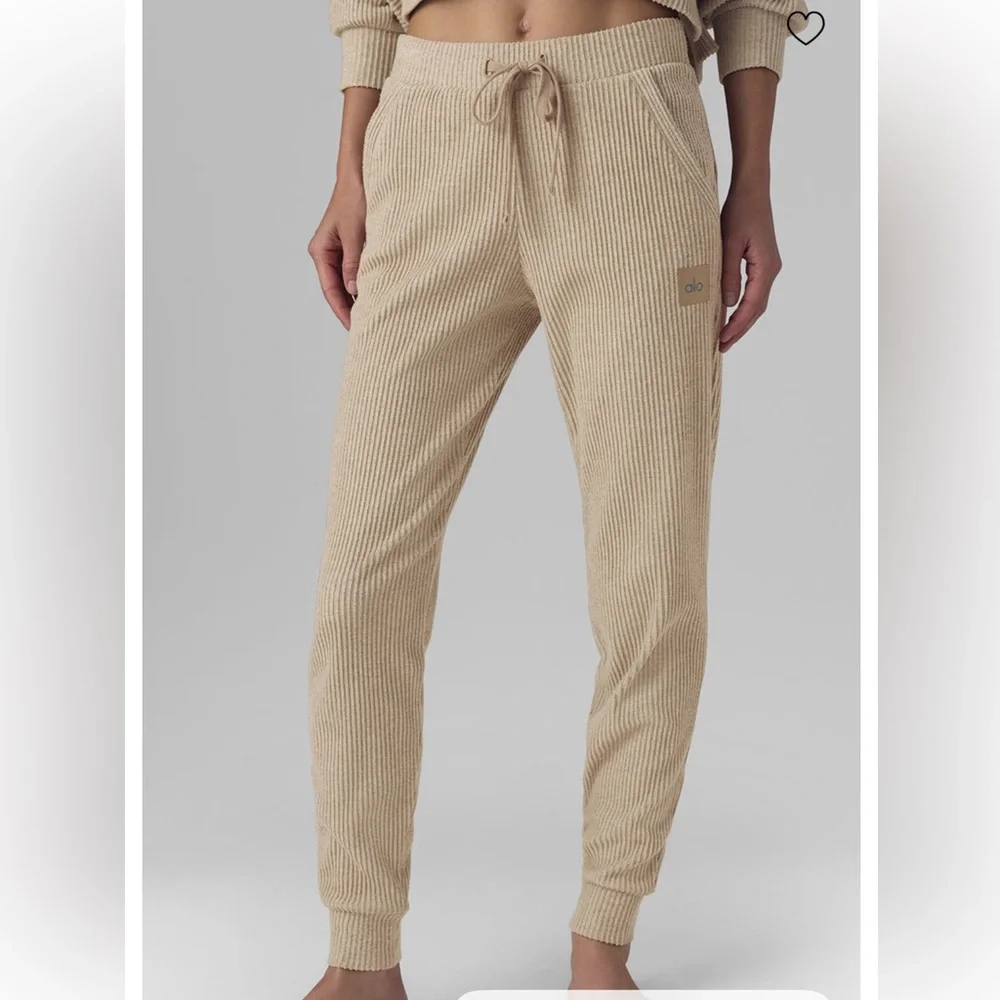 ALO Yoga Muse Sweatpants size XS
